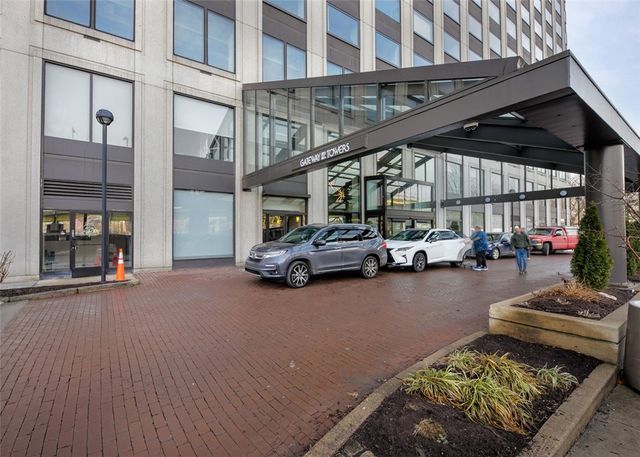 320 Fort Duquesne Blvd 8N, Downtown Pgh, PA 15222