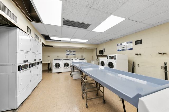 320 Fort Duquesne Blvd 8N, Downtown Pgh, PA 15222