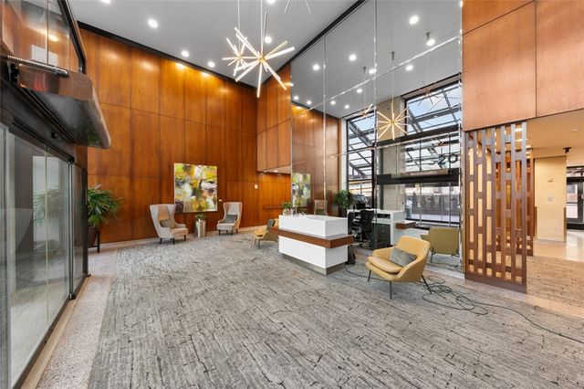 320 Fort Duquesne Blvd 8N, Downtown Pgh, PA 15222