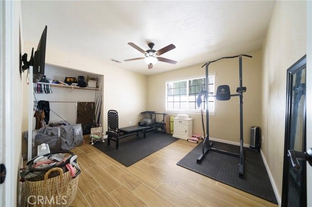 18270 Lakeview Drive, Victorville, CA 92395