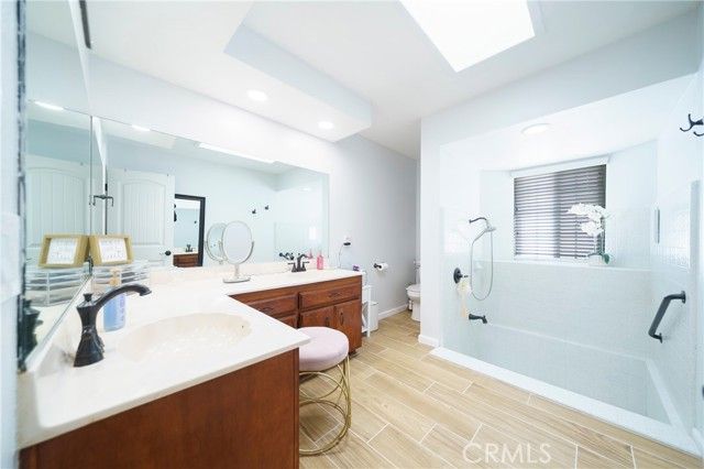 18270 Lakeview Drive, Victorville, CA 92395