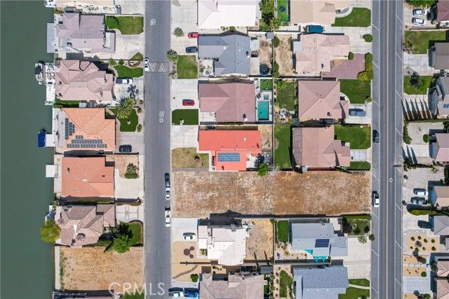 18270 Lakeview Drive, Victorville, CA 92395