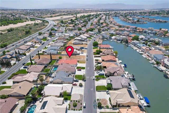 18270 Lakeview Drive, Victorville, CA 92395