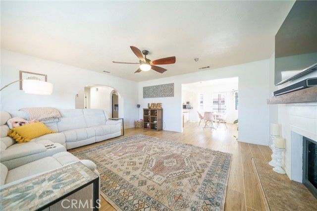 18270 Lakeview Drive, Victorville, CA 92395