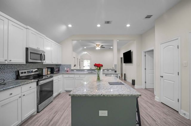 2114 Volga Avenue, Dallas, TX 75216