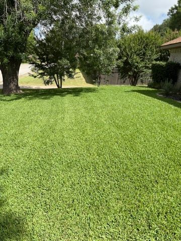 1044 Shadywood Lane, Desoto, TX 75115