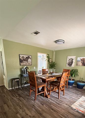 1044 Shadywood Lane, Desoto, TX 75115
