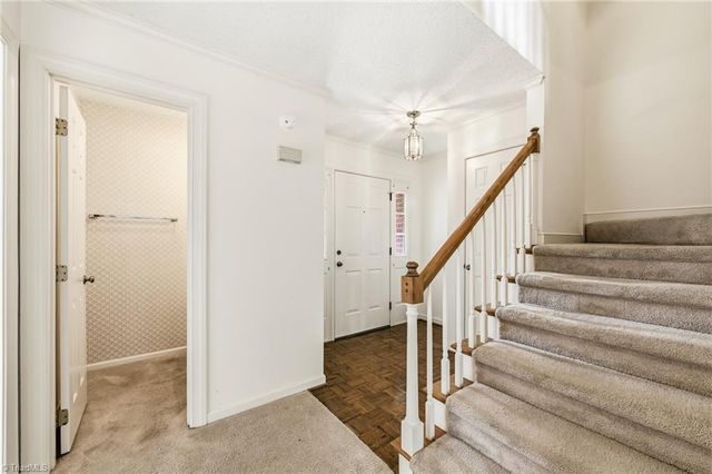 889 Brookleigh Court, Winston-salem, NC 27104