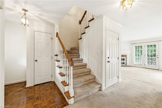889 Brookleigh Court, Winston-salem, NC 27104