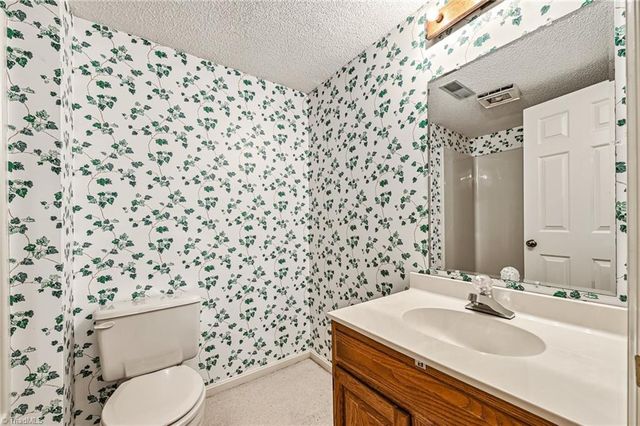 889 Brookleigh Court, Winston-salem, NC 27104