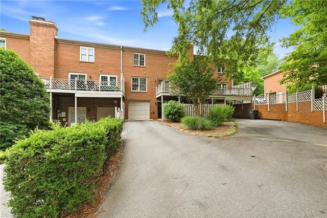 889 Brookleigh Court, Winston-salem, NC 27104