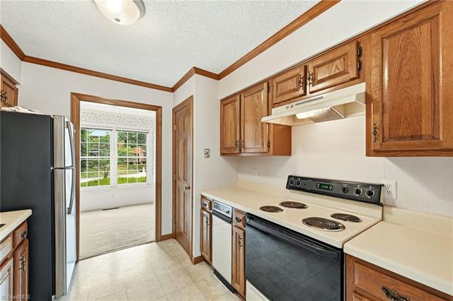 889 Brookleigh Court, Winston-salem, NC 27104