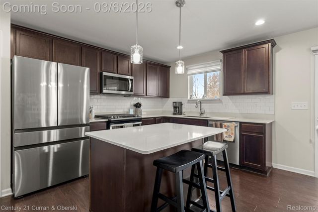 34519 Gresford Drive, Chesterfield Township, MI 48047