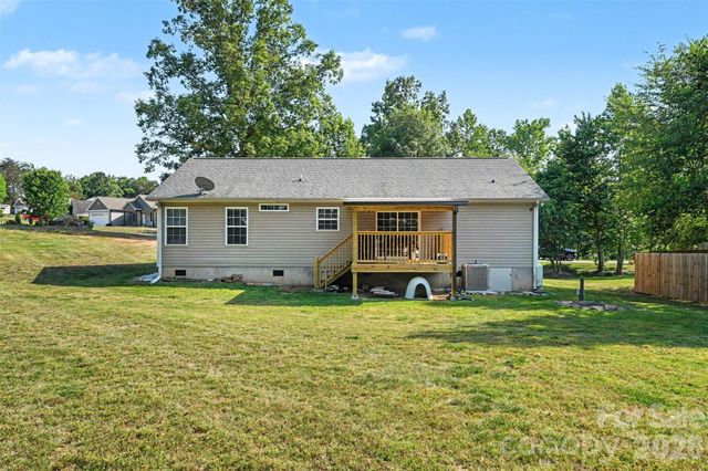 150 Swann Crossing Lane, Statesville, NC 28625