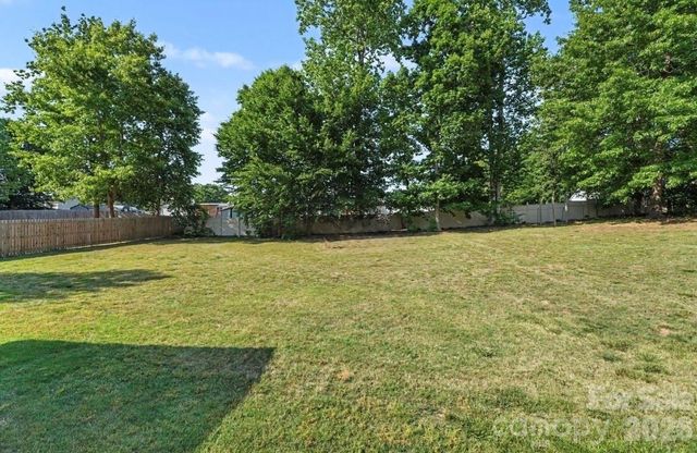 150 Swann Crossing Lane, Statesville, NC 28625