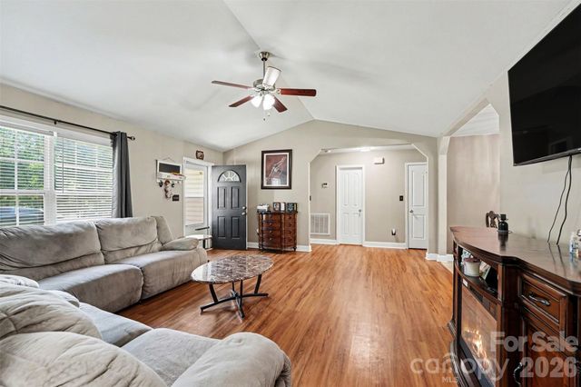 150 Swann Crossing Lane, Statesville, NC 28625