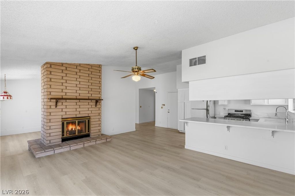6058 Mirror Lake Drive, Las Vegas, NV 89110 — photo 4