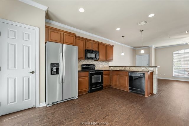 1198 Jones Butler Road 204, College Station, TX 77840
