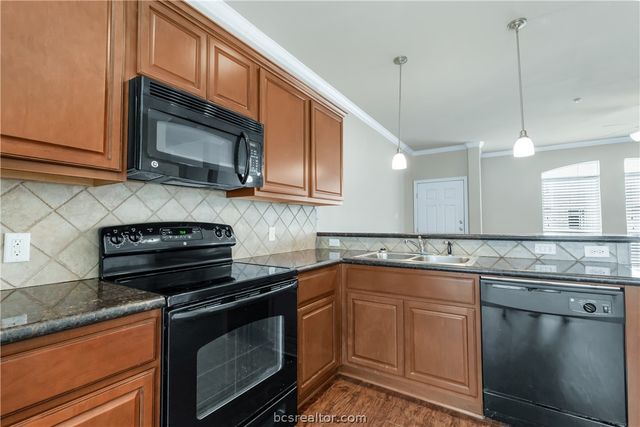1198 Jones Butler Road 204, College Station, TX 77840