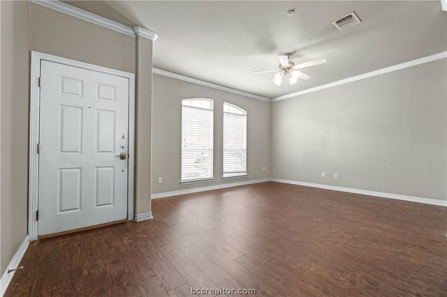 1198 Jones Butler Road 204, College Station, TX 77840