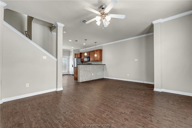 1198 Jones Butler Road 204, College Station, TX 77840