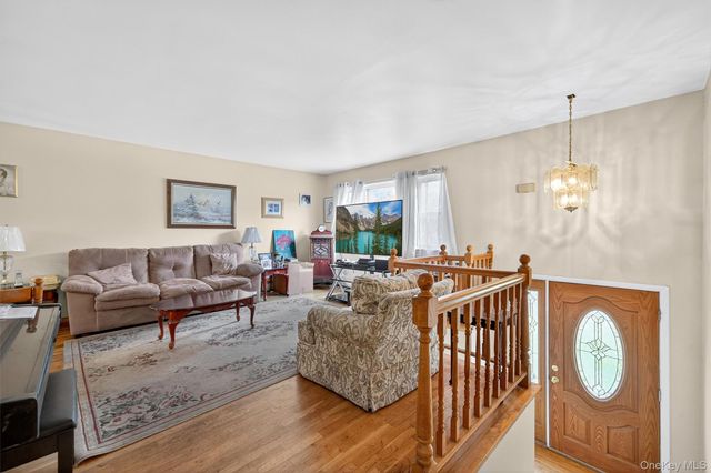 41 Decker Drive, Washingtonville, NY 10992