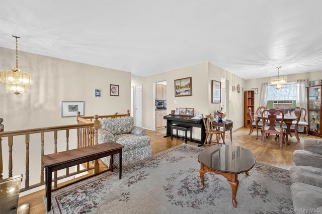 41 Decker Drive, Washingtonville, NY 10992