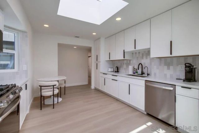 8457 Paseo Del Ocaso, La Jolla, CA 92037