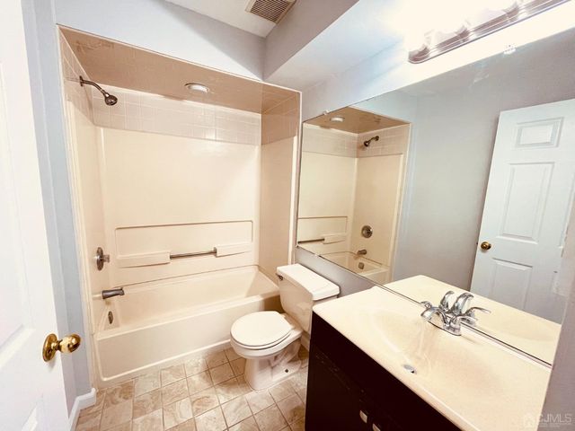 434 Waterford Drive, Edison, NJ 08817