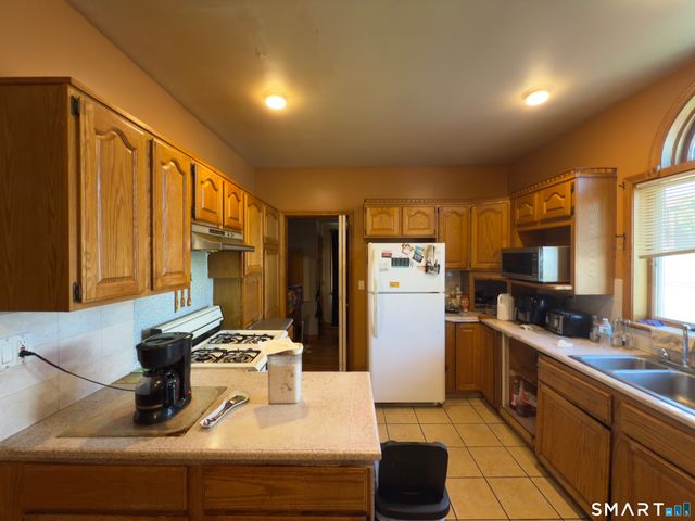 111 Otis Street, Hartford, CT 06114