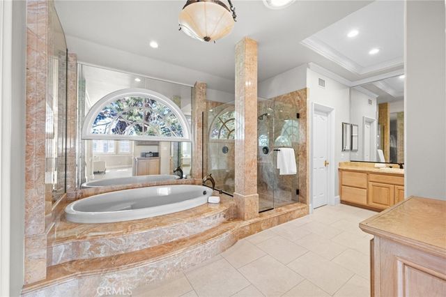 4 Huntington Court, Newport Beach, CA 92660