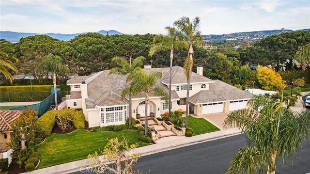 4 Huntington Court, Newport Beach, CA 92660