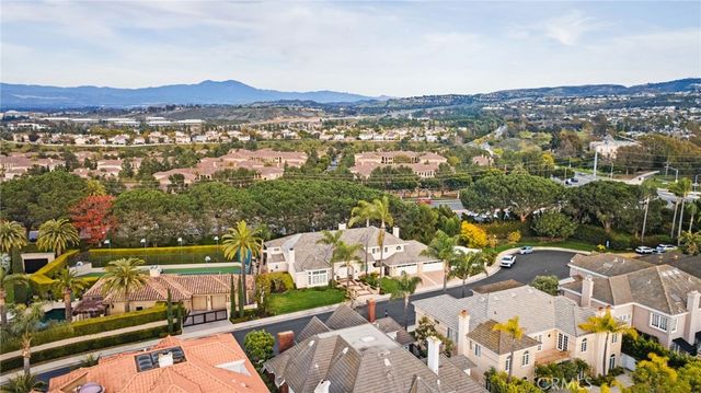 4 Huntington Court, Newport Beach, CA 92660