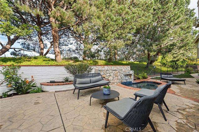 4 Huntington Court, Newport Beach, CA 92660