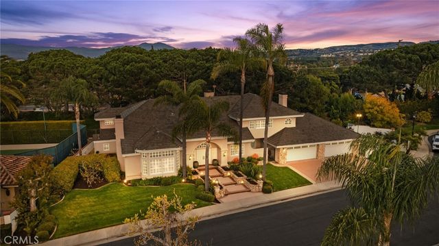 4 Huntington Court, Newport Beach, CA 92660