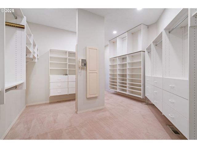 16001 Nw 31ST Ct, Vancouver, WA 98685