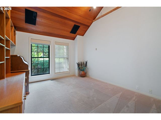 16001 Nw 31ST Ct, Vancouver, WA 98685