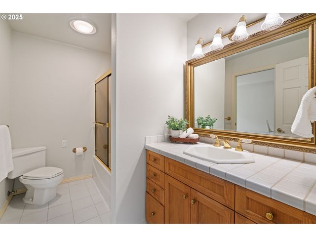 16001 Nw 31ST Ct, Vancouver, WA 98685