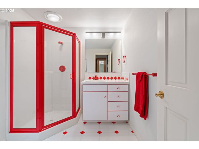 16001 Nw 31ST Ct, Vancouver, WA 98685