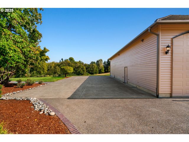 16001 Nw 31ST Ct, Vancouver, WA 98685