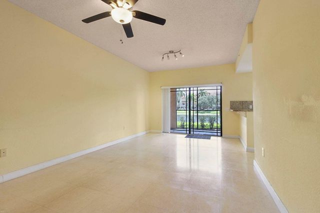 2807 Veronia Drive 103, Palm Beach Gardens, FL 33410