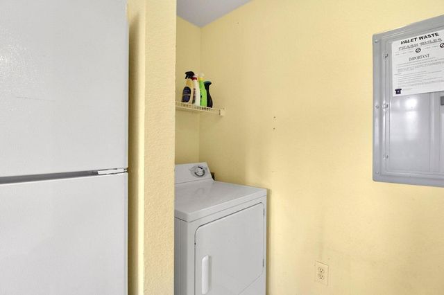 2807 Veronia Drive 103, Palm Beach Gardens, FL 33410