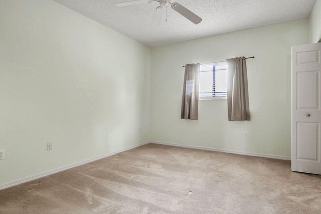 2807 Veronia Drive 103, Palm Beach Gardens, FL 33410