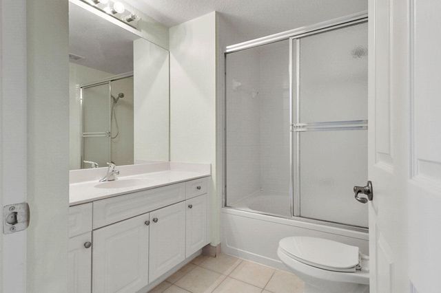 2807 Veronia Drive 103, Palm Beach Gardens, FL 33410