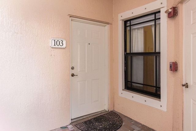 2807 Veronia Drive 103, Palm Beach Gardens, FL 33410