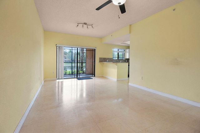 2807 Veronia Drive 103, Palm Beach Gardens, FL 33410