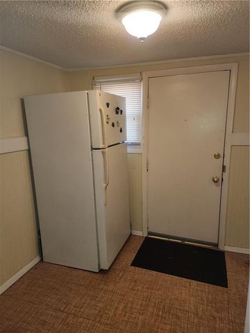 4525 Spruce Avenue, Kansas City, MO 64130