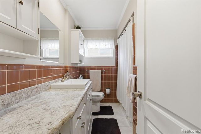 31609 Summers Street, Livonia, MI 48154