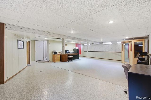 31609 Summers Street, Livonia, MI 48154