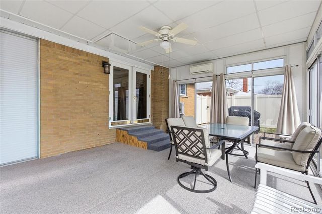 31609 Summers Street, Livonia, MI 48154